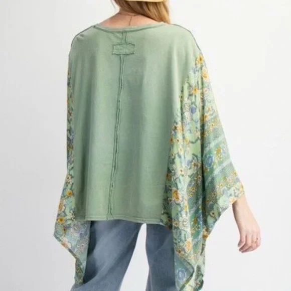 Easel Pastel Green Butterfly Top - Picture 2 of 11